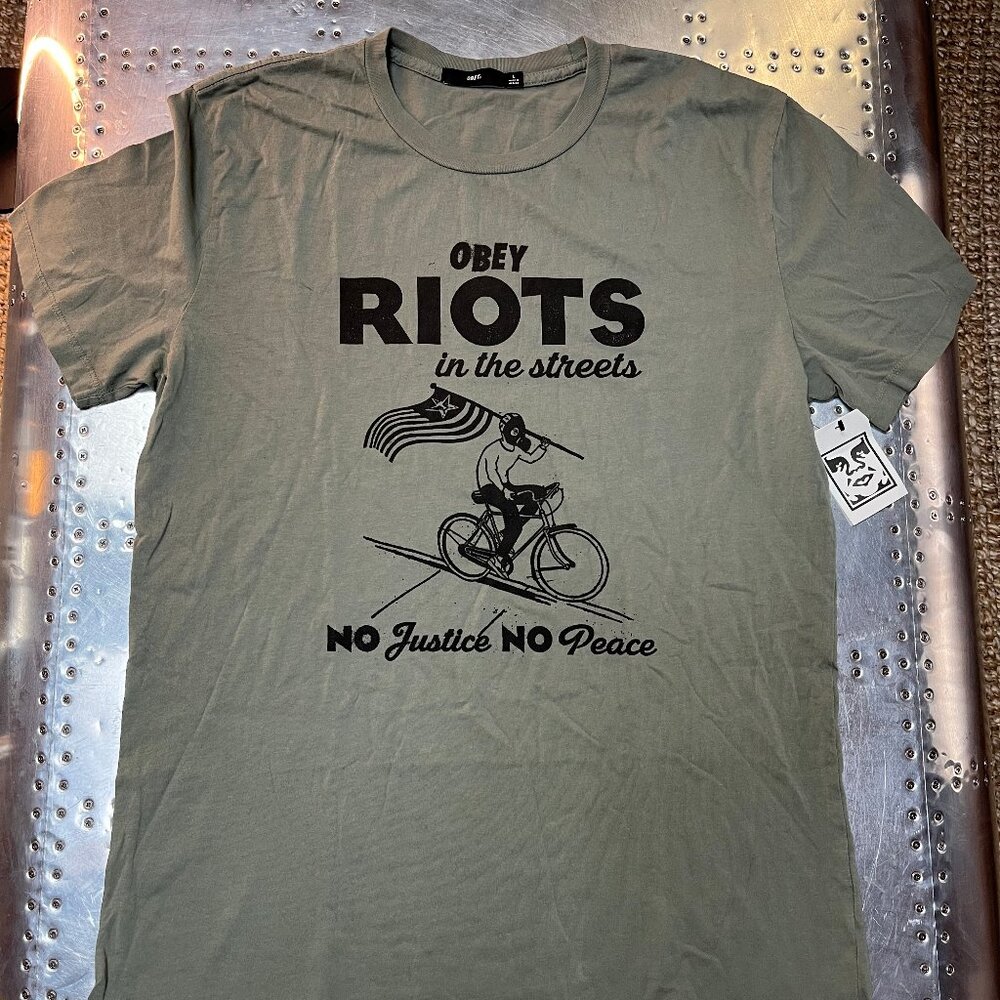 Obey Propaganda Riots On The Street T-shirt Tee Green Large
